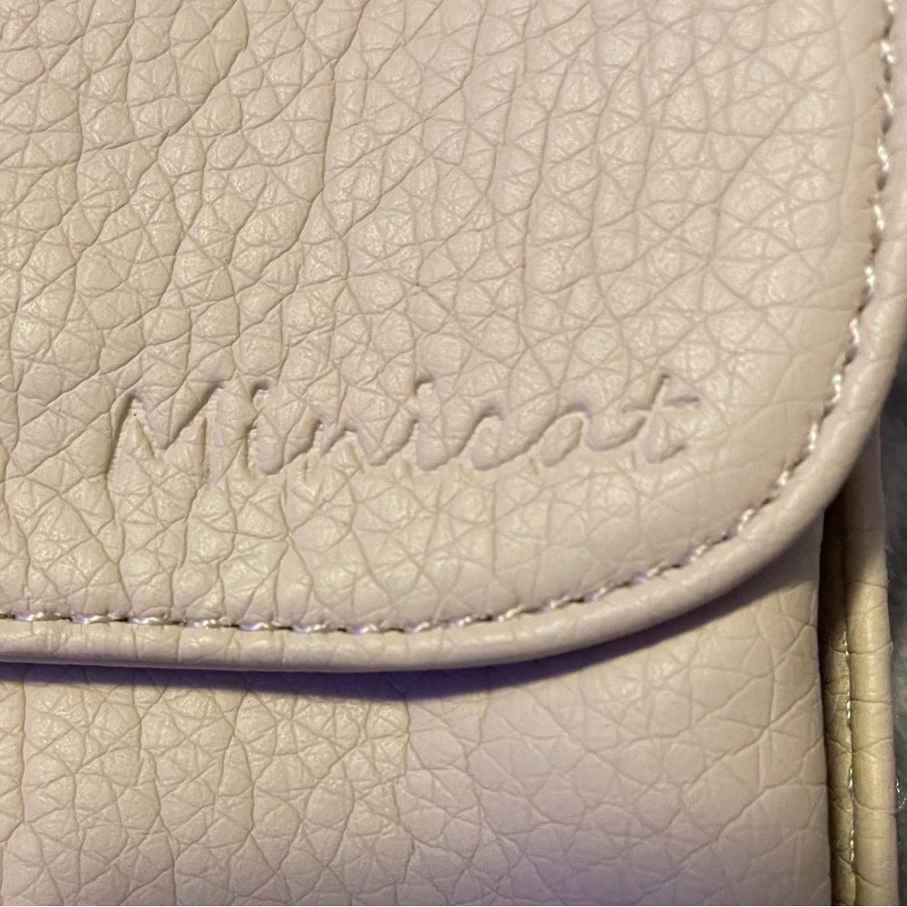 Cream Crossbody Bag. MINI CROSSBODY
PHONE BAG
NEW SOFT LEATHER
EXCELLENT COND - Picture 6 of 13